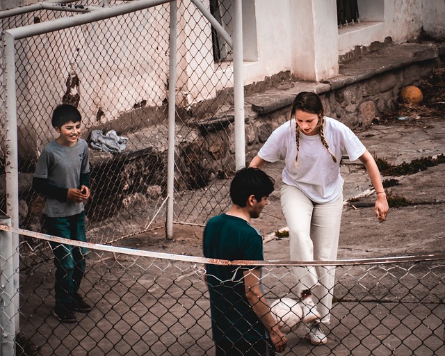 她多次逼迫 她多次逼迫